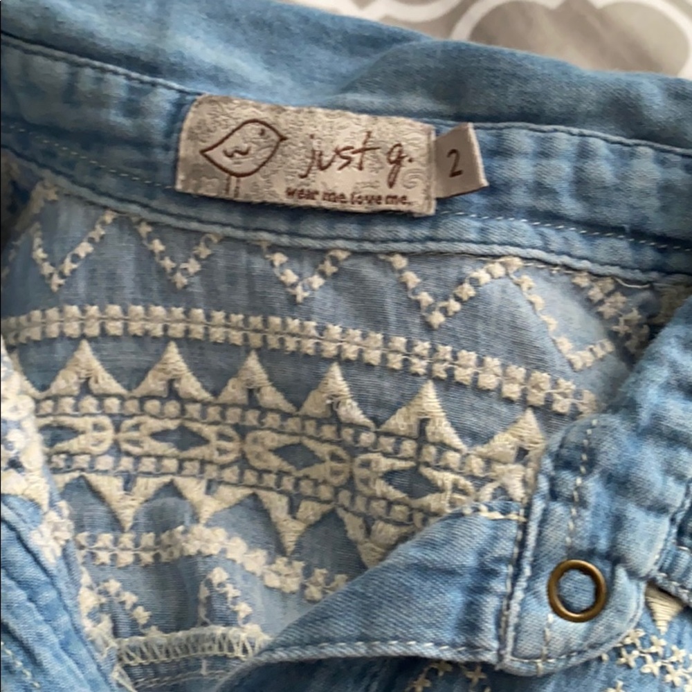 Top - Picture 3 of 3